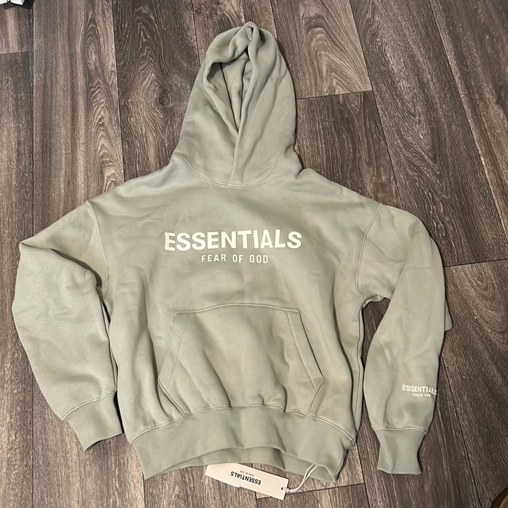 Brand new Kids ESSENTIALS Hoodie size M (8)